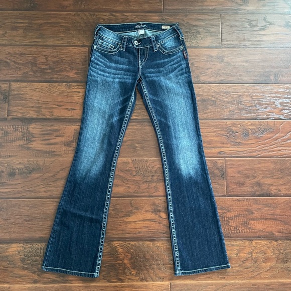 Silver Jeans Size 26x33, Tuesday Bootcut - Picture 2 of 6